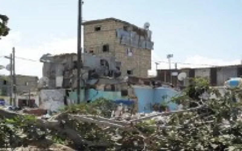 Au Maroc, 144.000 familles vivent dans des maisons menaçant ruine