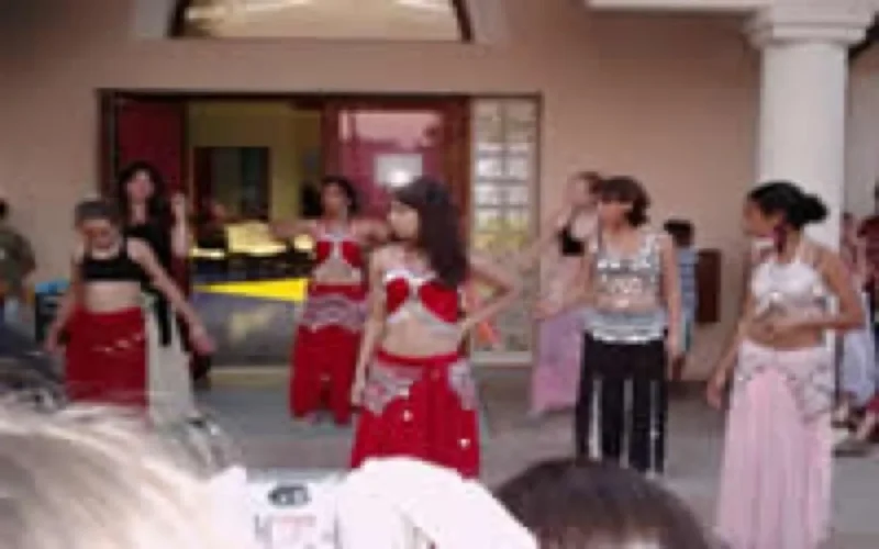 Paris : 1-er Festival international des danses orientales, du 8 au 12 avril