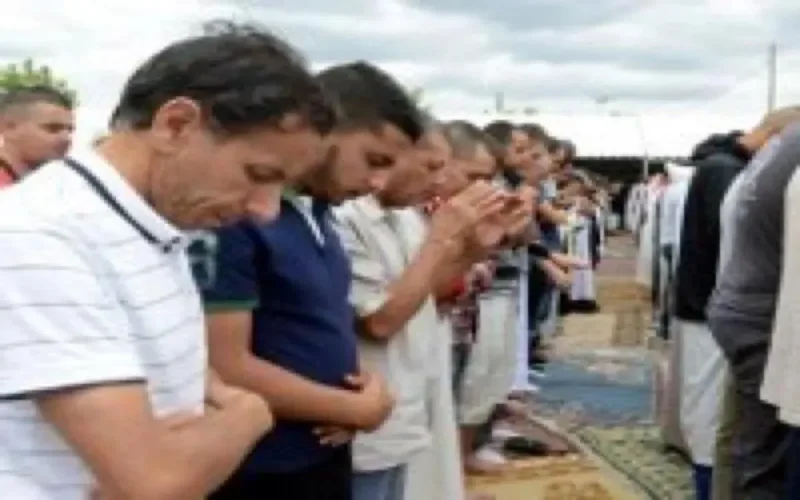 Les Marocains du monde plus pieux dans les pays d'accueil ?