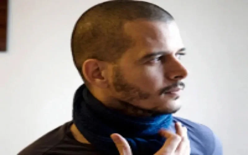 Abdellah Taïa, écrivain marocain homosexuel, sur 2M