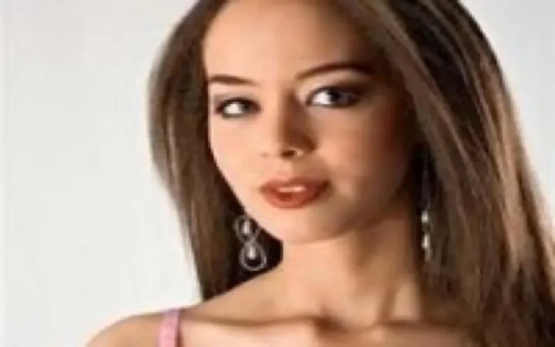 La marocaine Saadia Himi élue Miss Netherlands Earth 2004