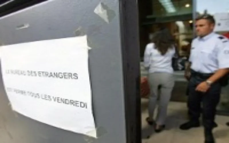 La France simplifie les critères de régularisation des sans-papiers