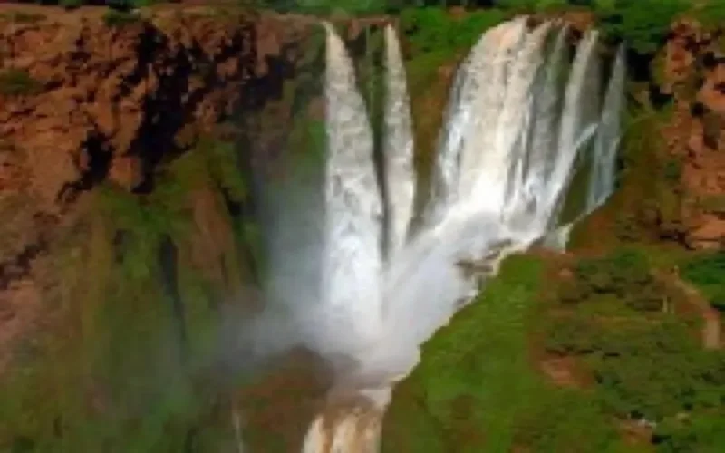 Un Marocain s'immole par le feu puis saute des cascades d'Ouzoud
