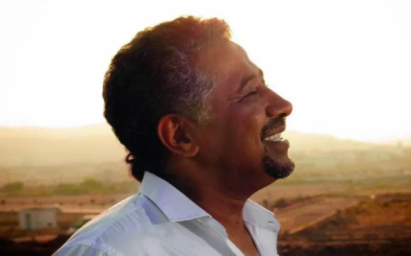 Le Roi Mohammed VI accorde la nationalité marocaine à Cheb Khaled