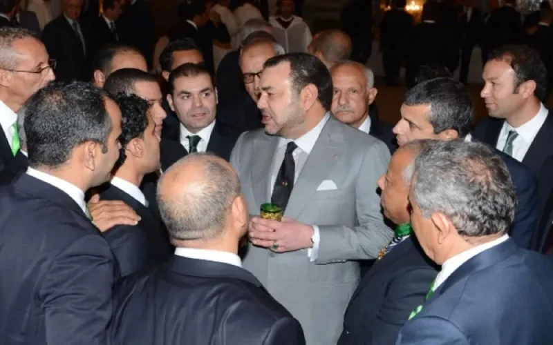 Le Roi Mohammed VI reçoit les joueurs du Raja Casablanca