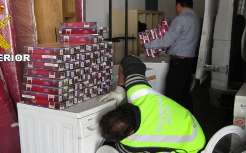 Un Marocain arrêté avec 10.000 cartouches de cigarettes de contrebande en Espagne