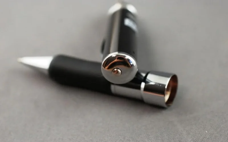 Corruption : un Marocain de Belgique piège des fonctionnaires avec une caméra miniature