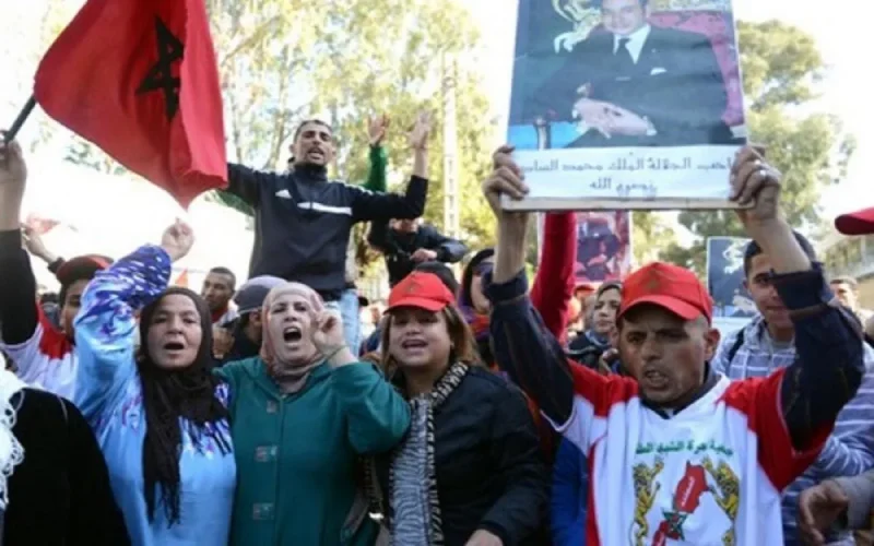 Crise diplomatique avec la France : les Marocains manifestent leur colère à Rabat