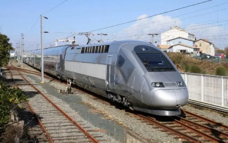 Photo du TGV marocain, sorti d'usine