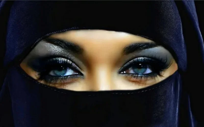 Une ministre Marocaine fâche les saoudiennes "trop maquillées"