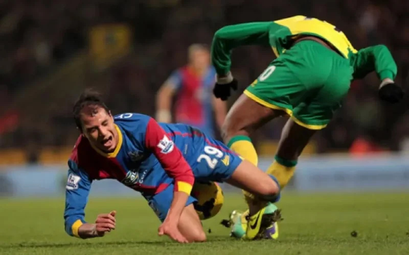 Football : une amende pour Marouane Chamakh pour avoir simulé une faute