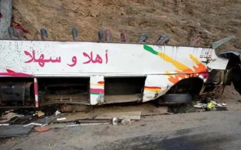 Deux morts et 22 blessés dans la chute d'un autocar dans un ravin à Errachidia