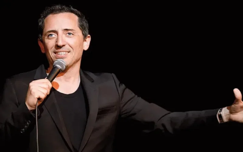 Gad Elmaleh fête les 100 ans de sa grand-mère sur scène à Casablanca
