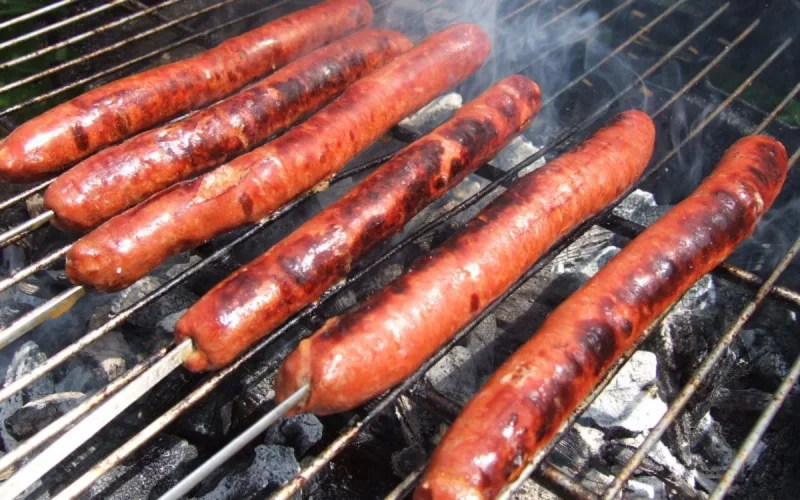 Un Marocain arrêté pour avoir vendu des merguez à l'eau de javel