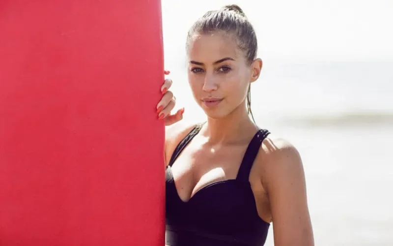 Photos : le mannequin Kenza Zouiten en vacances au Maroc