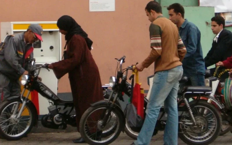 Le prix de l'essence baisse encore au Maroc