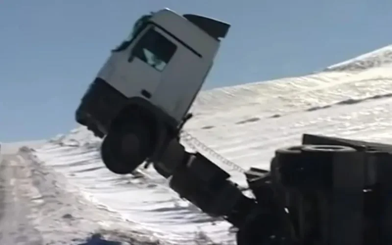 Vidéo : Conduire au Maroc par temps de neige