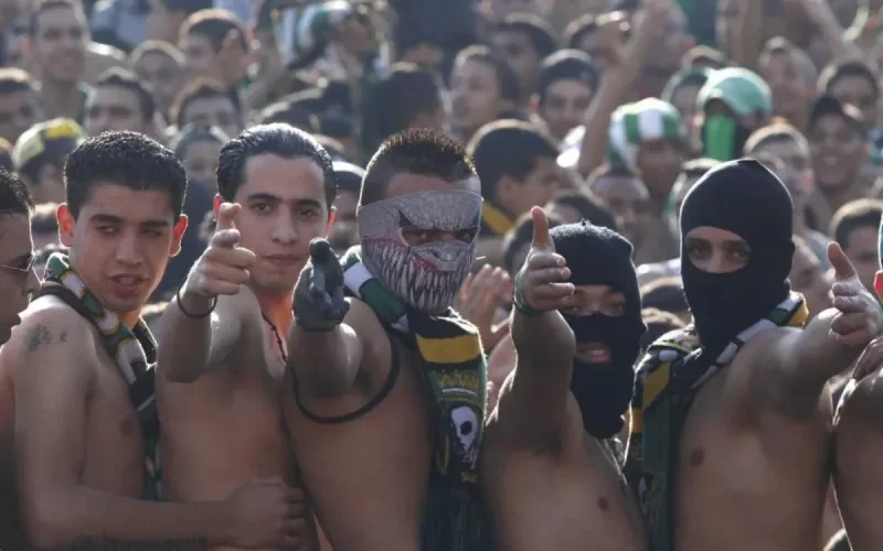 Hooliganisme : une vingtaine de policiers blessés à Agadir