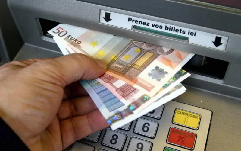 Des criminels volent un milliard de dollars à des banques, le Maroc touché