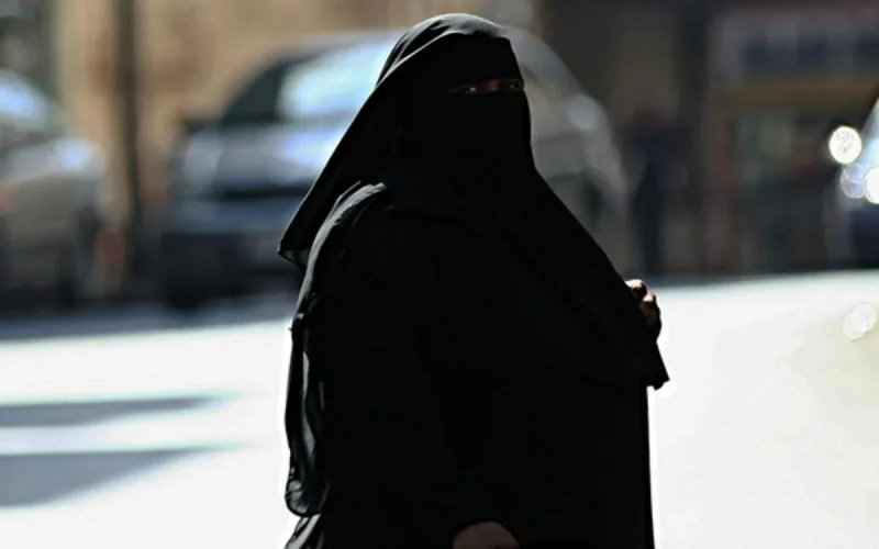 Une femme en niqab sème la panique dans une mosquée de Casablanca