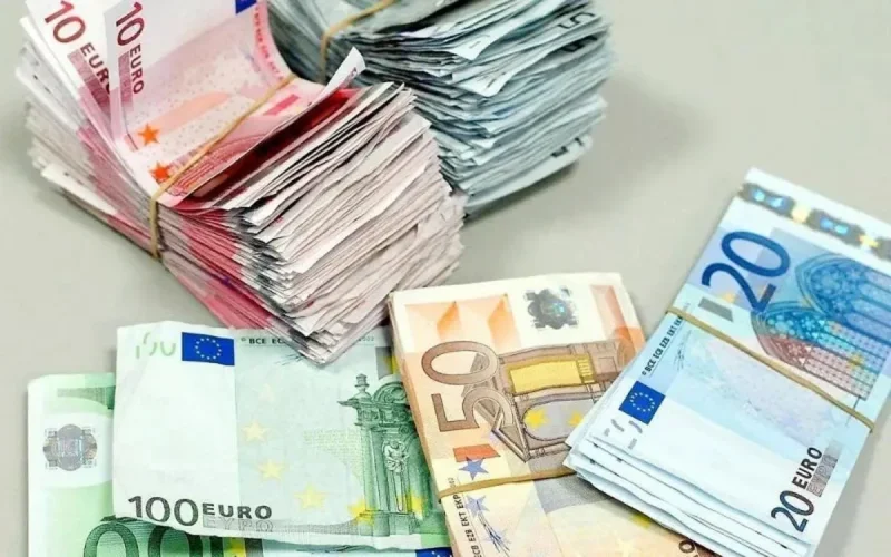 Un Marocain arrêté en Espagne avec 209.360 euros cachés dans le moteur de sa voiture