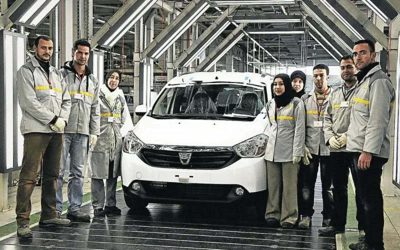 Des ouvriers de Renault Maroc en Inde