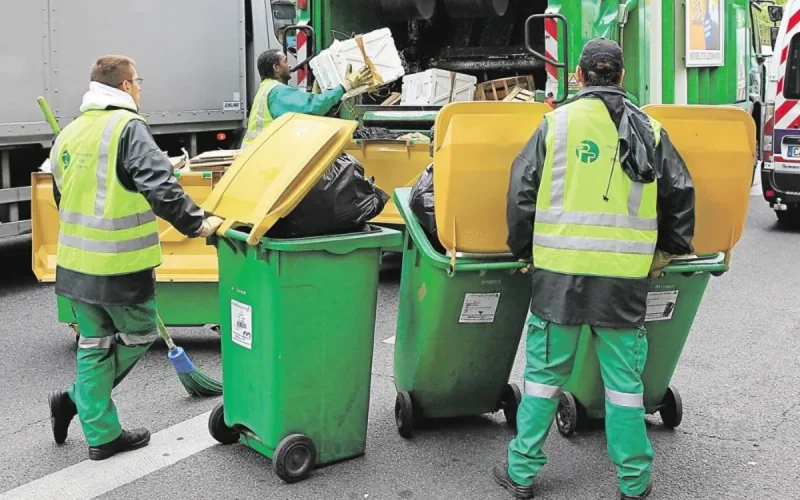 Des entreprises marocaines fourniront le prochain uniforme des éboueurs de Paris