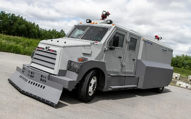 Des véhicules blindés anti-émeutes pour la gendarmerie royale