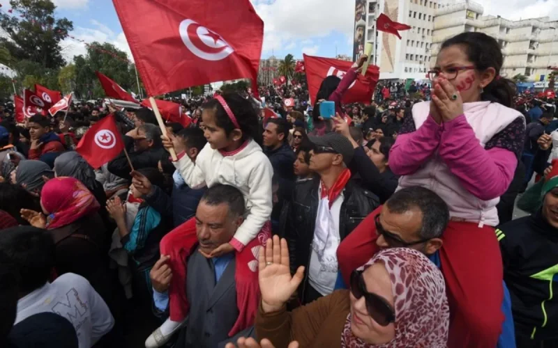 La Tunisie interdit aux moins de 35 ans de se rendre au Maroc
