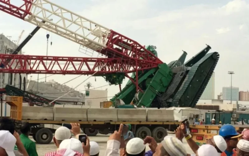 Après la mort d'une centaine de personnes, dont un Marocain, le groupe Ben Laden privé de contrats