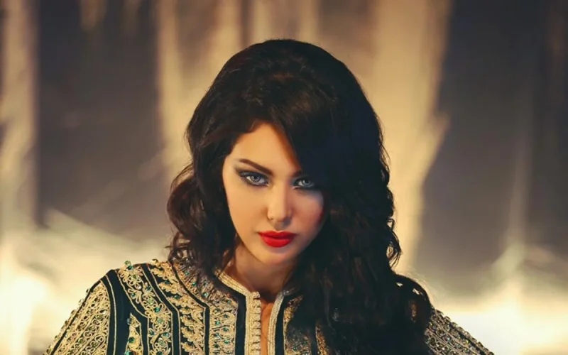 Ibtissam Tiskat élue star la plus sexy