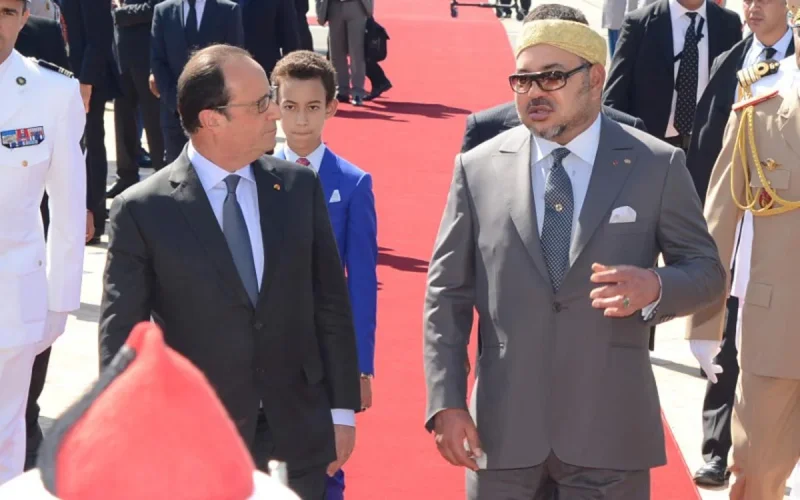Une journaliste de France 2 tente de poser une question à Mohammed VI à Tanger (vidéo)