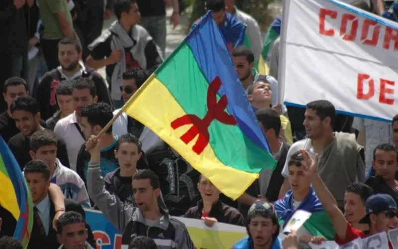 Attaqué sur le Sahara par l'Algérie, le Maroc appelle à l'autodétermination de la Kabylie