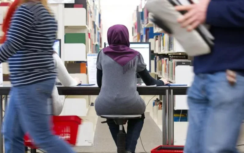 Une étudiante non voilée expulsée de la classe à Marrakech