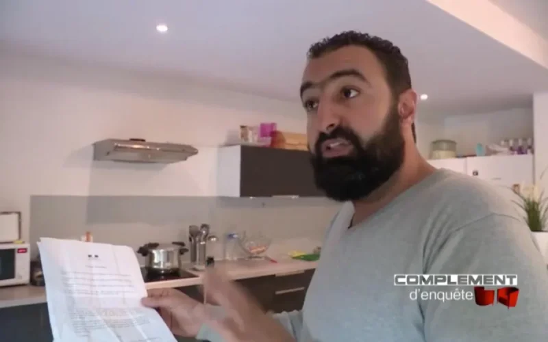 Assigné à résidence car il rend de fréquentes visites à … sa mère (vidéo)