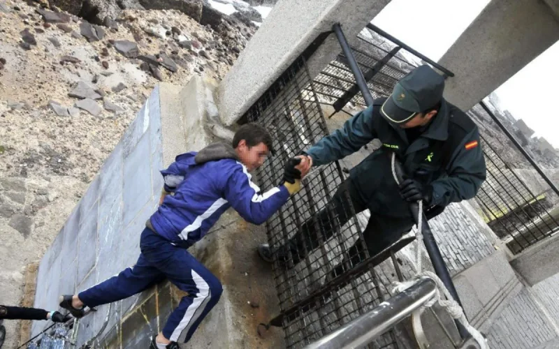 Une centaine de mineurs marocains bientôt expulsés de Melilla