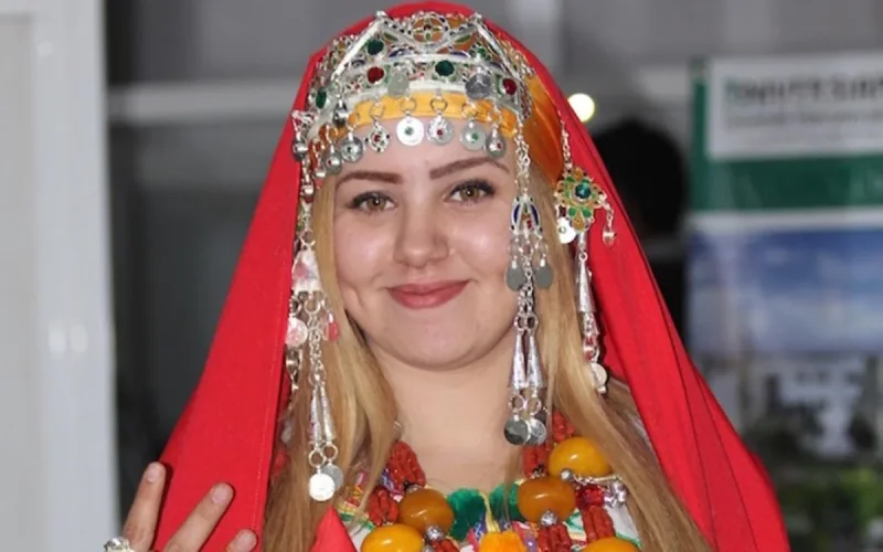 Loubna Chemmak est la nouvelle miss Amazigh (photos)