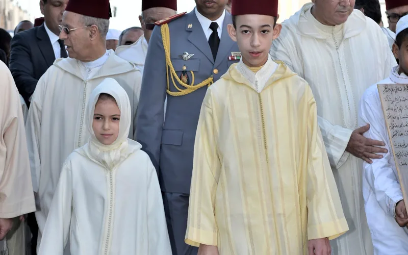 Moulay Hassan et Lalla Khadija à la prière rogatoire à Salé (vidéo)