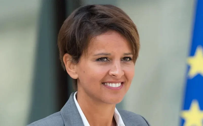 Najat Vallaud-Belkacem se moque des théories du complot (vidéo)