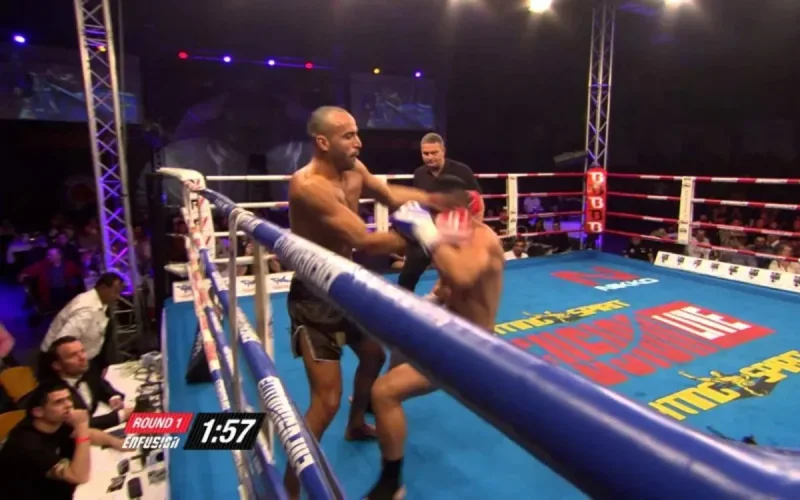 Incroyable combat de kick-boxing entre Mohamed Jaraya et Nordin Ben Moh (vidéo)