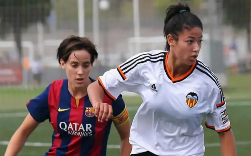 Leila Ouahabi rejoint l'équipe espagnole de football (vidéo)