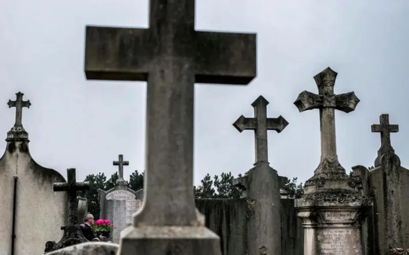 Un homme accusé d'avoir profané des tombes chrétiennes à Tanger arrêté