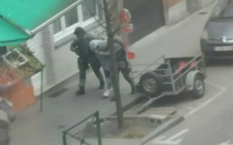 Nouvelles images de l'arrestation de Salah Abdeslam (vidéo)