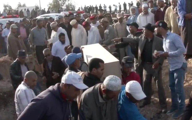 Mohammed VI prend en charge les enfants de l'homme qui a tué 10 personnes (vidéo)