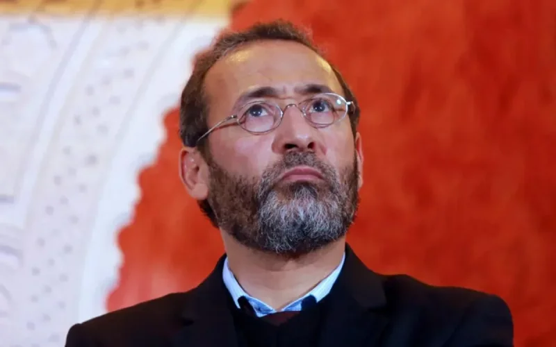 Tareq Oubrou : le voile est « une invention du siècle dernier »