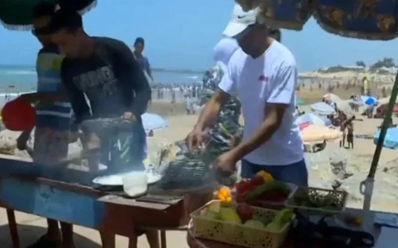 Attention aux repas servis sur les plages marocaines (vidéo)