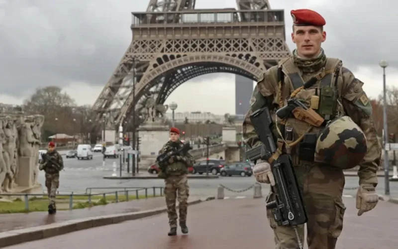 Les deux Marocains expulsés de France prévoyaient des attaques terroristes