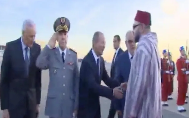 Le roi Mohammed VI ignore une nouvelle fois Abdelilah Benkirane (vidéo)