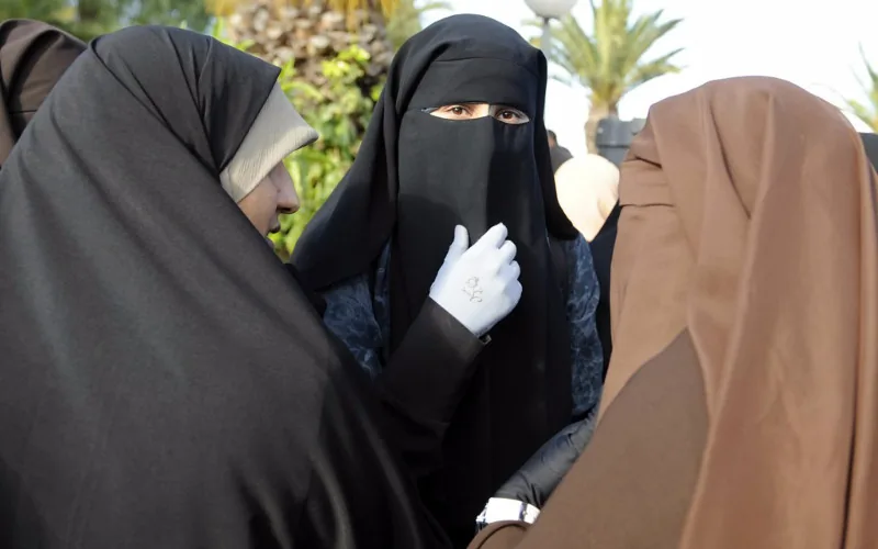 Maroc : le mouvement islamiste Al Adl Wal Ihssane s'insurge contre l'interdiction de la burqa