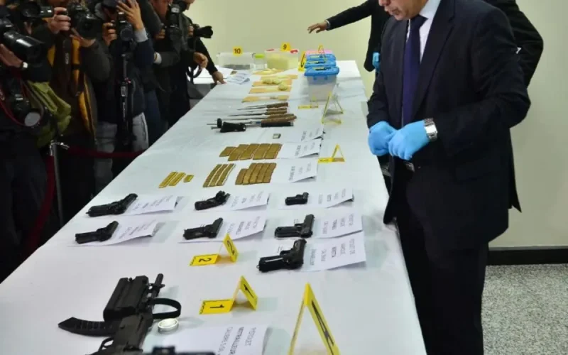 Photos : l'arsenal militaire découvert chez les présumés terroristes à El Jadida